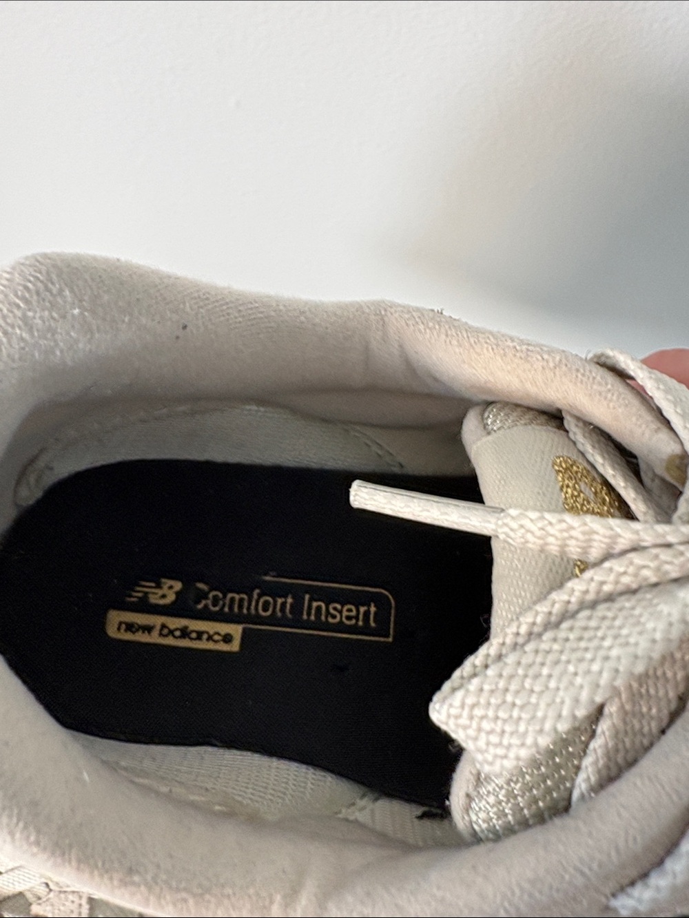New Balance Beige and Gold Lace-Up Sneakers 7 Wide - Picture 2 of 12